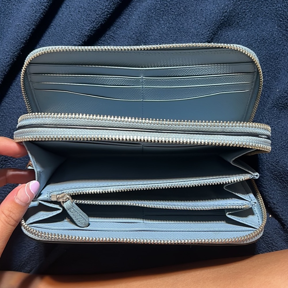 Coach Wallet - Picture 5 of 5